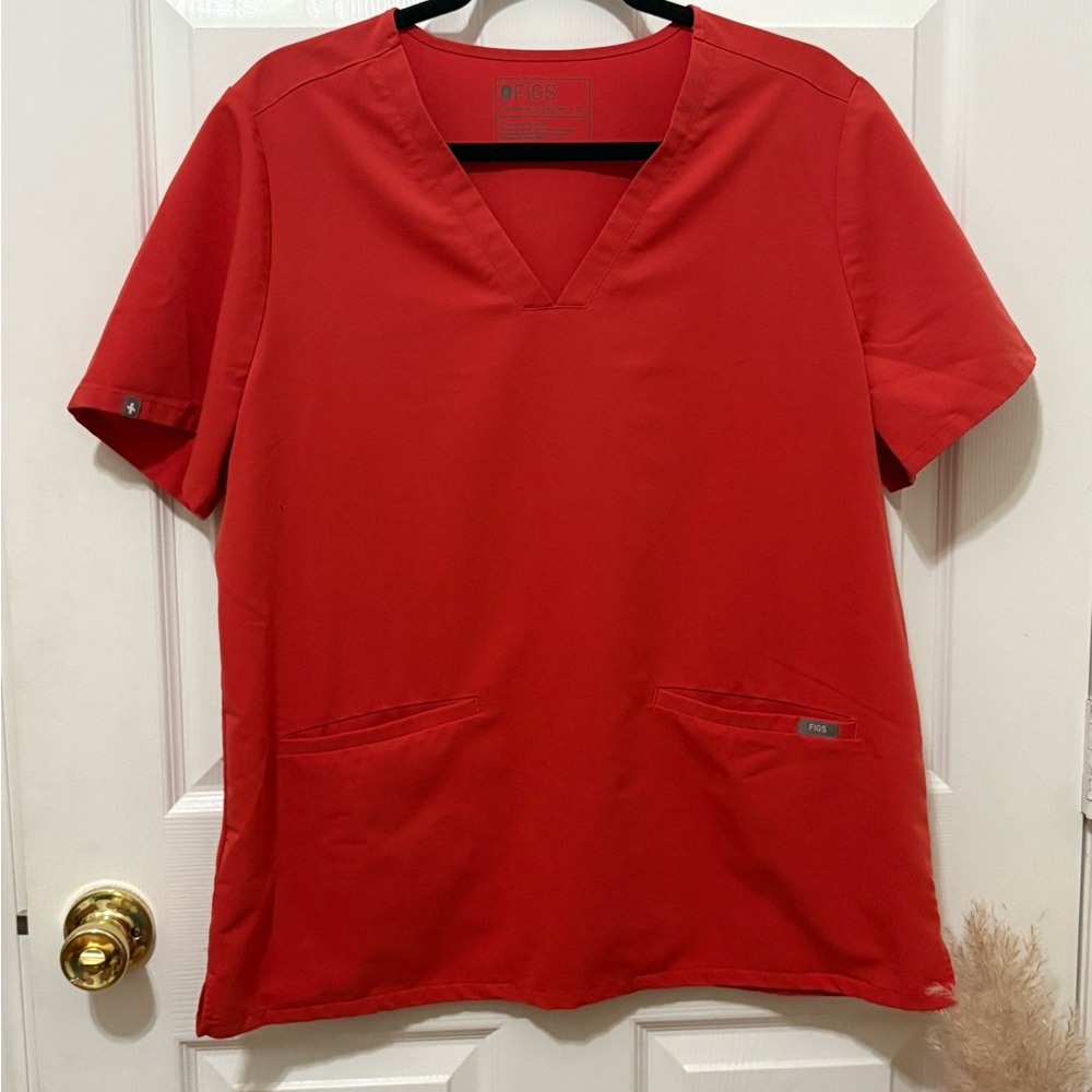 Figs Limited Edition Clay Casma Three-Pocket Scrub Top